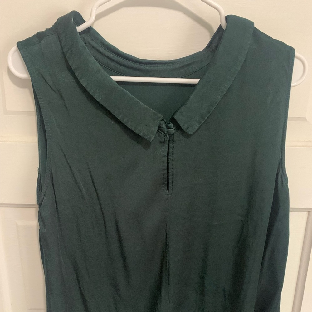 Boden hunter green no sleeve blouse